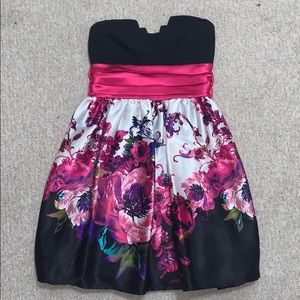 Mini strapless dress